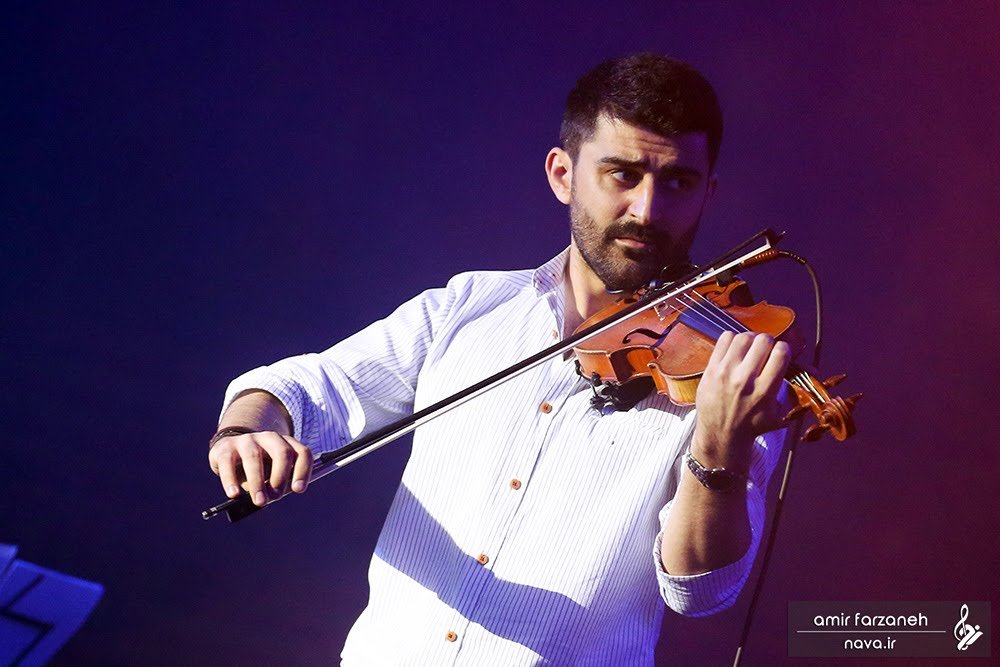 mehdi javanbakht playing violin